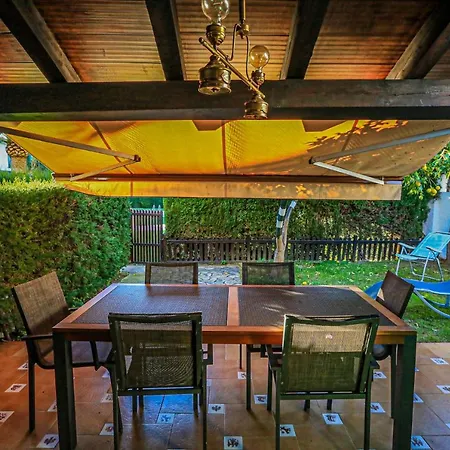 Calderon De La Barca - Only Families * Cambrils